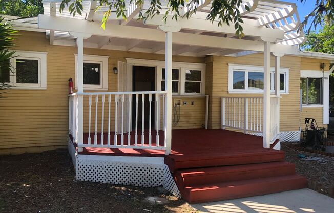 BEAUTIFUL CRAFTSMAN HOME IN SPRING VALLEY