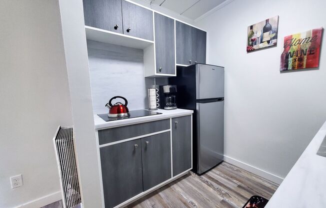 1 bed, 1 bath, 550 sqft, $999