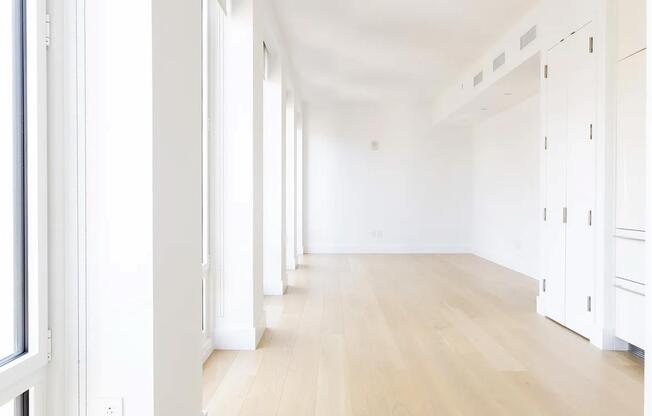 1 bed, 1 bath, 828 sqft, $8,800, Unit 22C