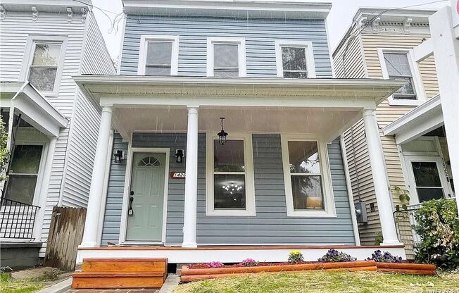 Beautiful Newly Renovated Home Available December 2024!