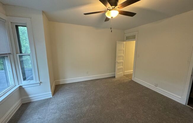 5 beds, 1 bath, $1,600