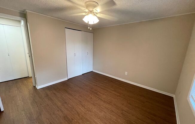 RENOVATED APARTMENT AVAILABLE MARCH 15TH, 2025