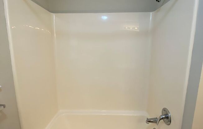 2 beds, 2 baths, 1,131 sqft, $1,425, Unit 2780-1