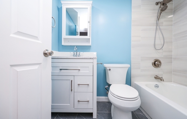 4 beds, 3.5 baths, 1,900 sqft, $5,800, Unit T8