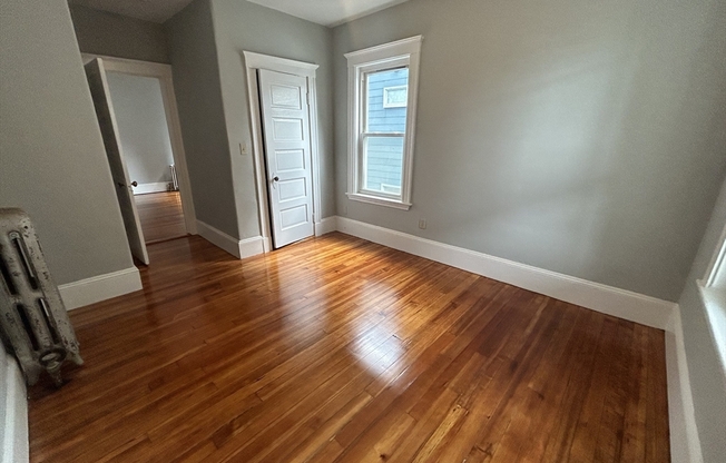 82 CONWELL AVE