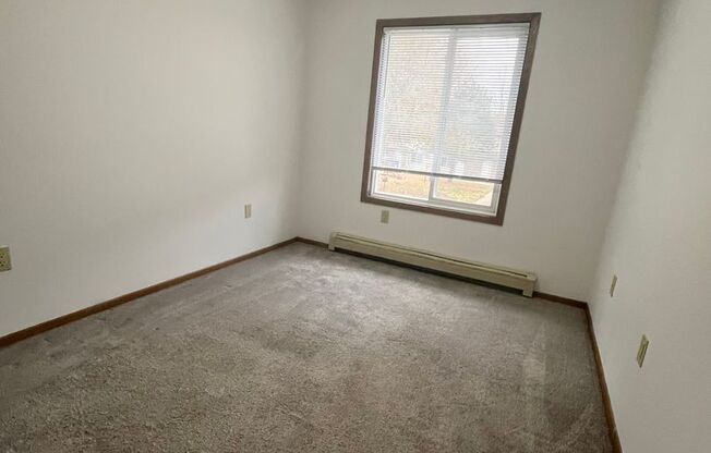 3 beds, 1.5 baths, 1,145 sqft, $1,025, Unit 300-3