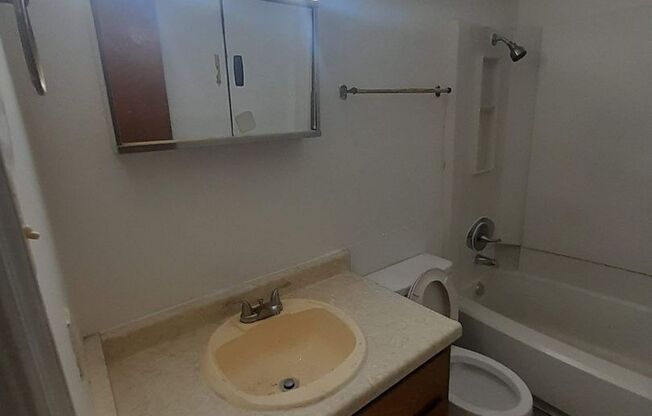 1 bed, 1 bath, $649