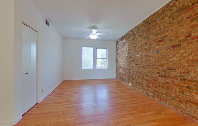 1307-17 W. Addison