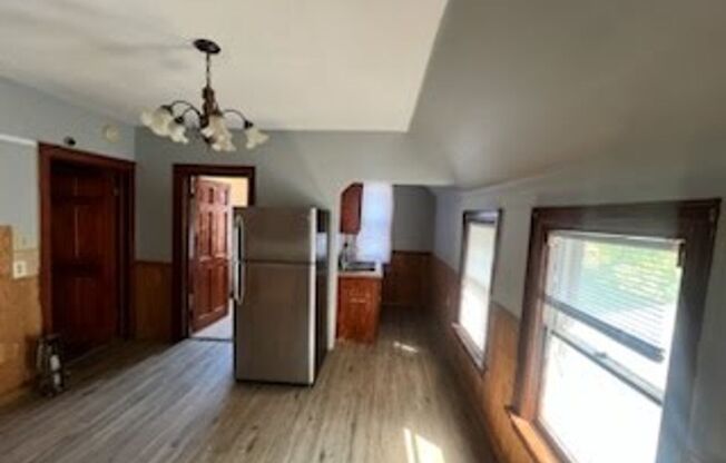 2 beds, 2 baths, $1,295