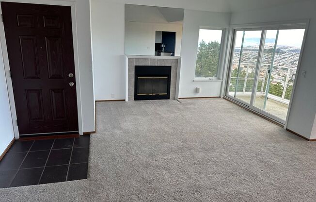 Amazing 2BR/2BA Townhome w/ Parking, In-Unit Laundry, Epic Views, & More | Daly City