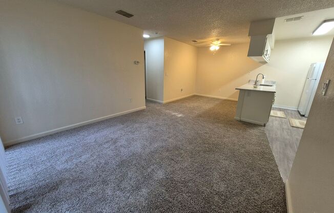 2 beds, 1 bath, 920 sqft, $1,800, Unit 55
