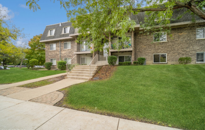 974 CRABAPPLE DR