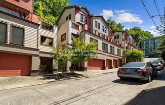 Two-Bedroom End Unit Condo in Goose Hollow! FREE PET RENT & DEPOSIT SPECIAL