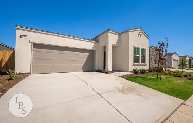 Brand New Southeast Fresno Home, 4BR/2BA, CUSD - Lots of Amenities!