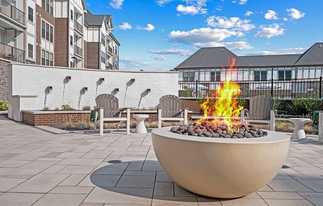 Outdoor fire pit