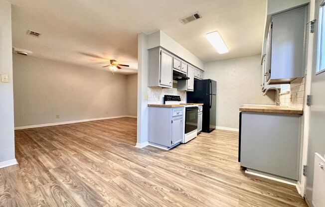 2 beds, 1 bath, 890 sqft, $1,799, Unit Unit-B