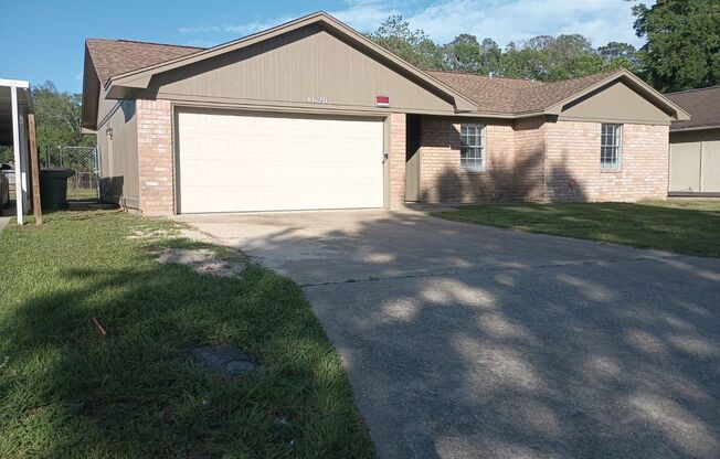 Move in ready in 77708! Nice 3 bedroom, 2 bath