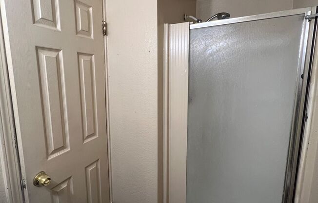 Charming 1-Bedroom Home with Modern Updates in Sacramento