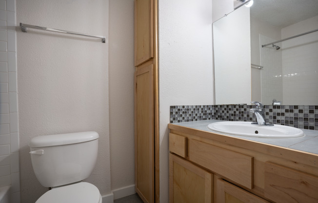 3 beds, 2 baths, 1,287 sqft, $1,600, Unit ABB-1-114