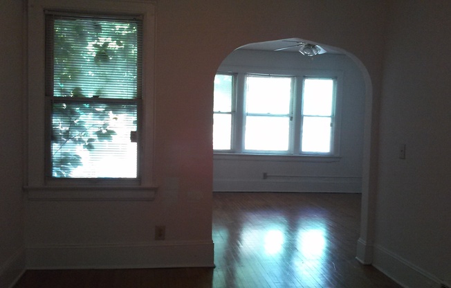 2303 N Oakland Ave