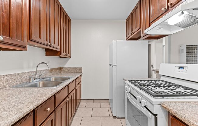 2 beds, 1 bath, 727 sqft, $1,895, Unit 20