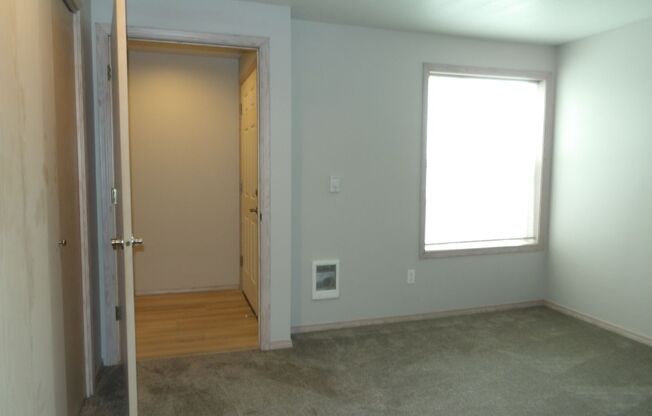 2 beds, 2 baths, 1,240 sqft, $1,940, Unit L58