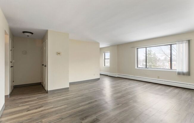 1 bed, 1 bath, 650 sqft, $1,075, Unit 2069-23