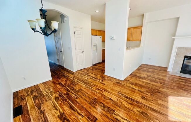 Amazing 3-Bedroom 2.5-Bathroom Townhouse in Beaverton, Attached Garage, Private Patio
