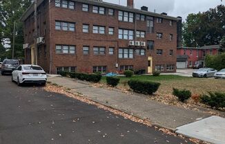 1 bed, 1 bath, $625, Unit 205