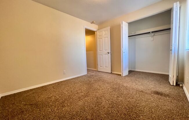 2 beds, 1.5 baths, 915 sqft, $1,395, Unit 953