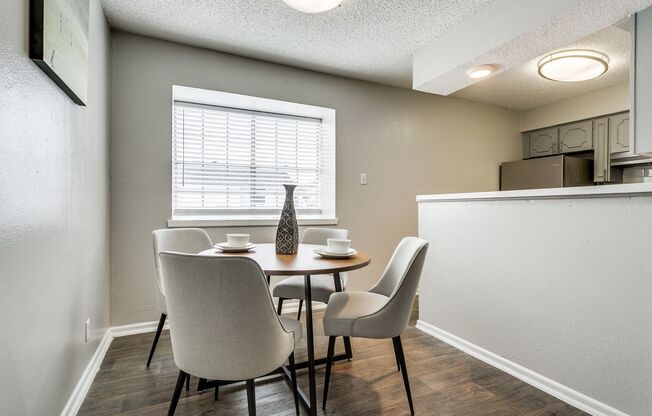 1 bed, 1 bath, 800 sqft, $899