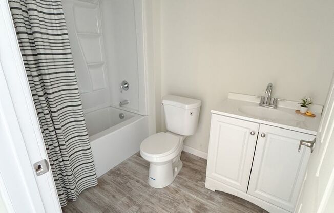 2 beds, 2 baths, 1,200 sqft, $2,400, Unit 2022