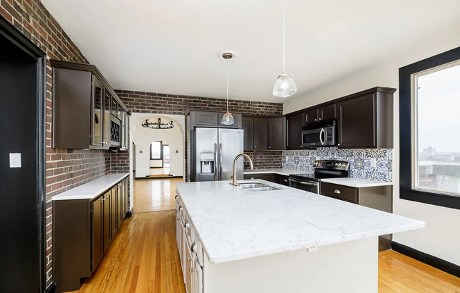 3 beds, 3.5 baths, 2,360 sqft, $4,200