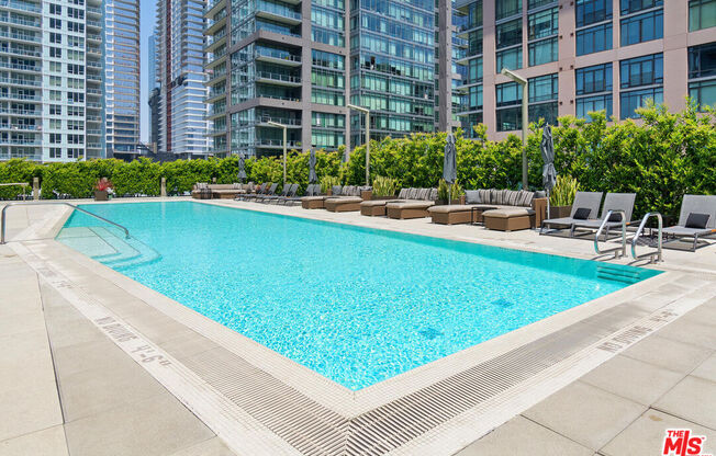 1 bed, 1 bath, 900 sqft, $2,900, Unit 815