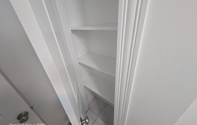Studio, 1 bath, $2,400, Unit Unit 1