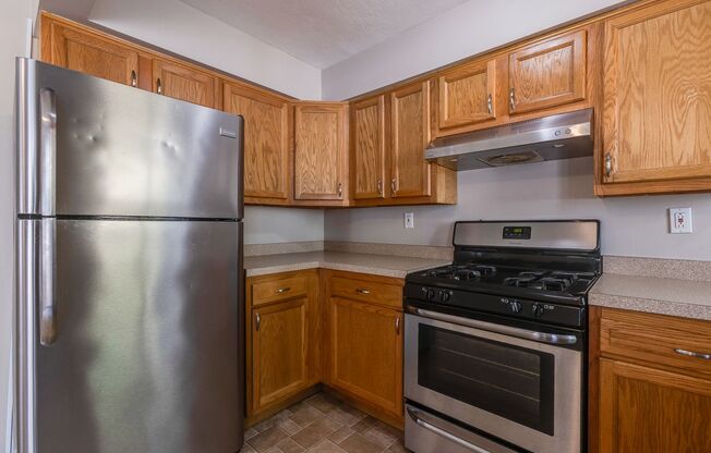 3 beds, 1 bath, $1,525, Unit Mt Washington