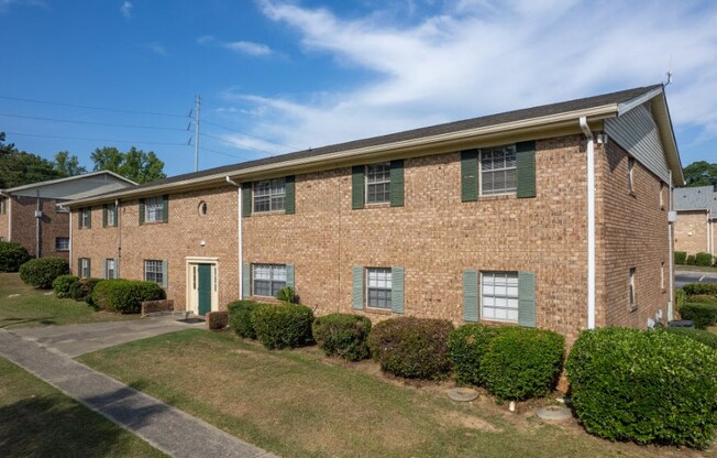 Welcome to Courtyards Apartments, where comfort meets convenience. Enjoy well-maintained brick exteriors, spacious layouts, and lush landscaping. Your ideal home awaits. Schedule a tour today and see why this community is right for you!