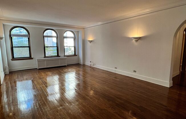 3 beds, 2.5 baths, 2,100 sqft, $3,960, Unit 431-02A