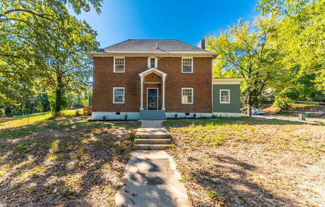 Large Grand Craftsman in the heart of Little Rock