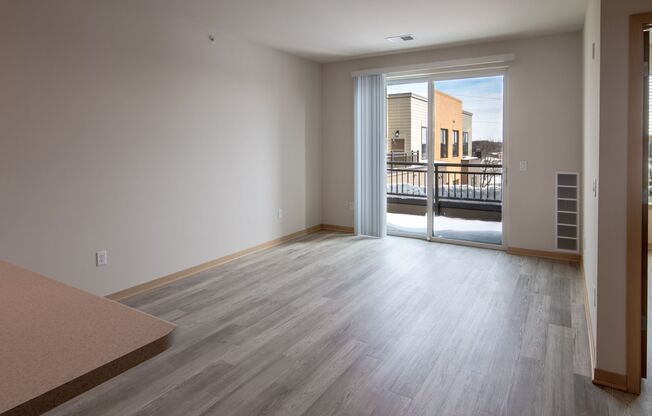 1 bed, 1 bath, 676 sqft, $1,575, Unit 412