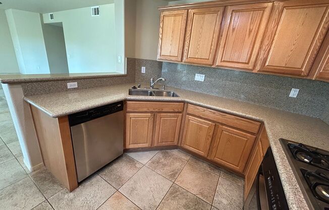 Beautiful Upgraded Townhome in Gated Community!!