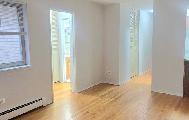 1055 W CATALPA