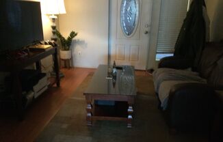 1 bed, 1 bath, $750, Unit A1