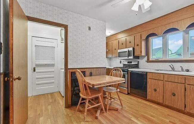 358 360 ARLINGTON ST