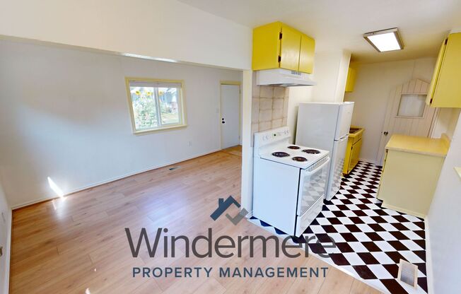 108 N Bellevue *Pets Welcome*Students Welcome*