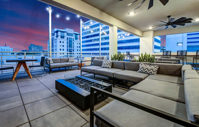 Rooftop Lounge at The Palms 1101, Columbia, South Carolina