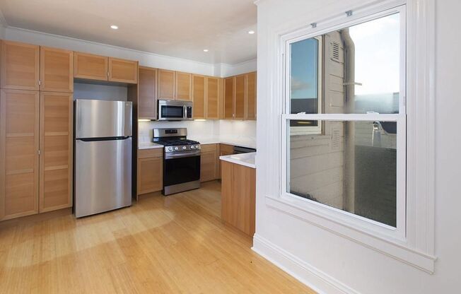 334 Noe Street (929r)