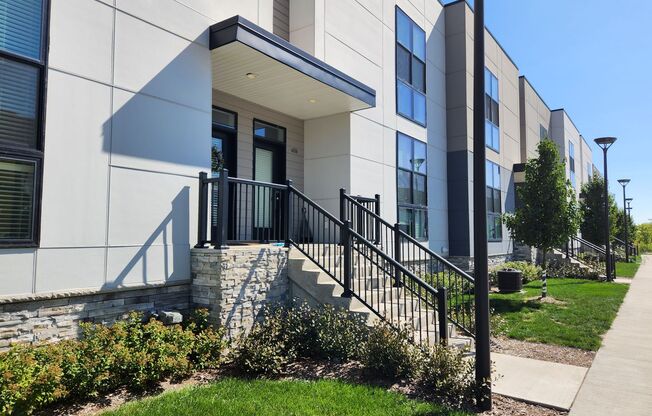 Portview Townhomes - 3 Bed 2.5 Bath