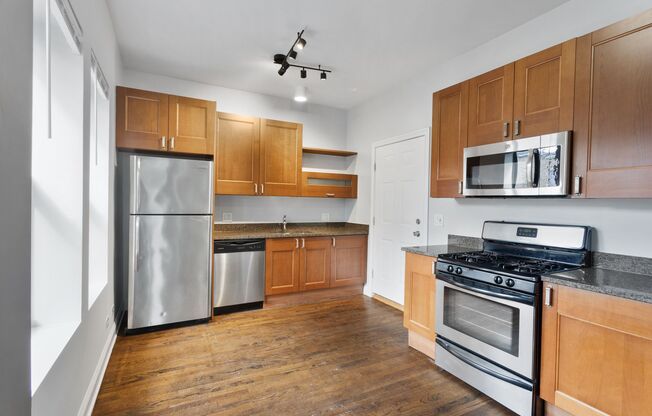 7526-7530 N Seeley Avenue