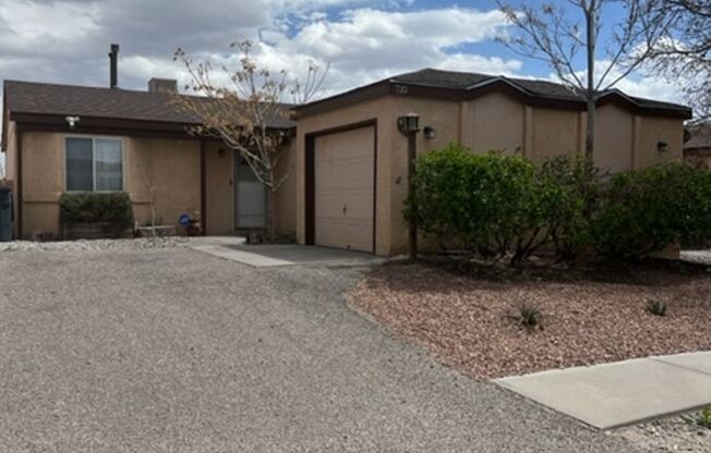 2 beds, 1 bath, $1,500